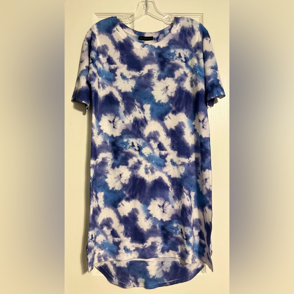 Nally & Millie Blue and White Tie-Dye Short Sleeve Dress. NWT $110. Size XS